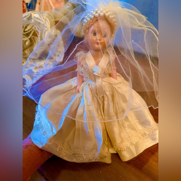 7 Vintage Doll Collection in Pink, White, Gold, Blue and Orange - Picture 6 of 16